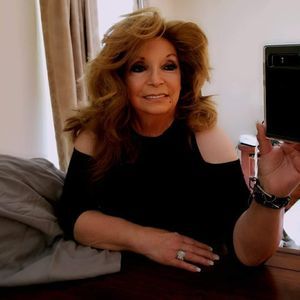 Meet your Posher, Ynema